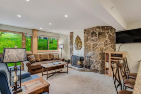 Laurelwood Condominiums 405